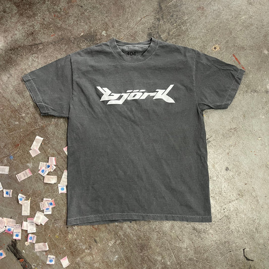 Björk tee